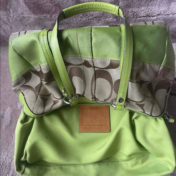 Original Coach Handbag with matching Wristlet - Picture 2 of 5